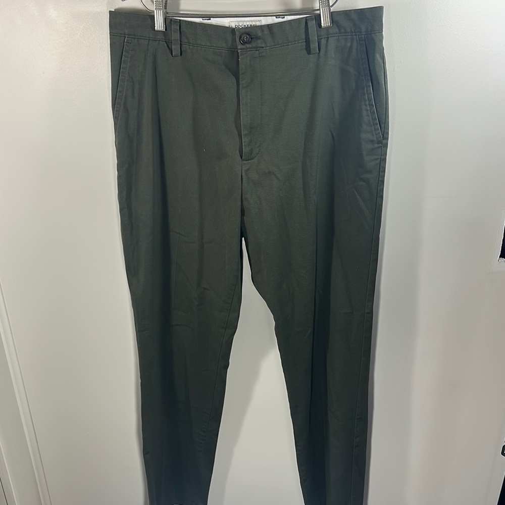 Dockers Green Chinos Classic Tailored Khakis Dark Green Gray Men's Dress Pants